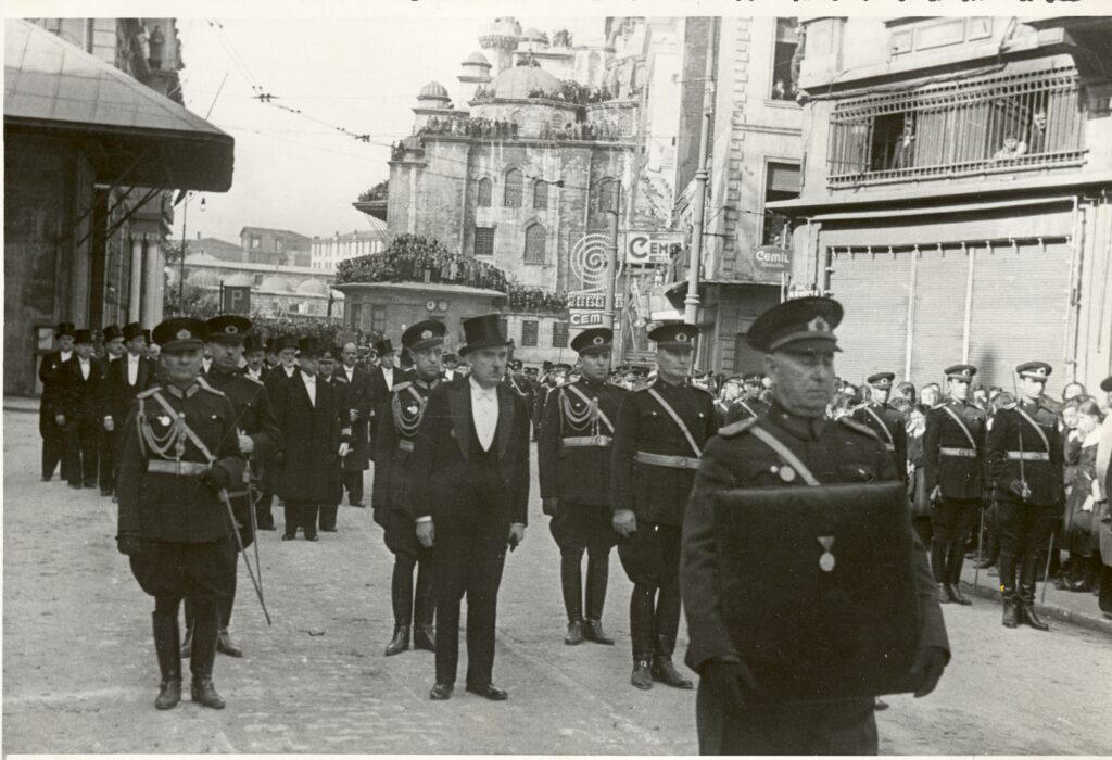 Atatürk’ün Vefatı Dolmabahçe Sarayburnu İzmit