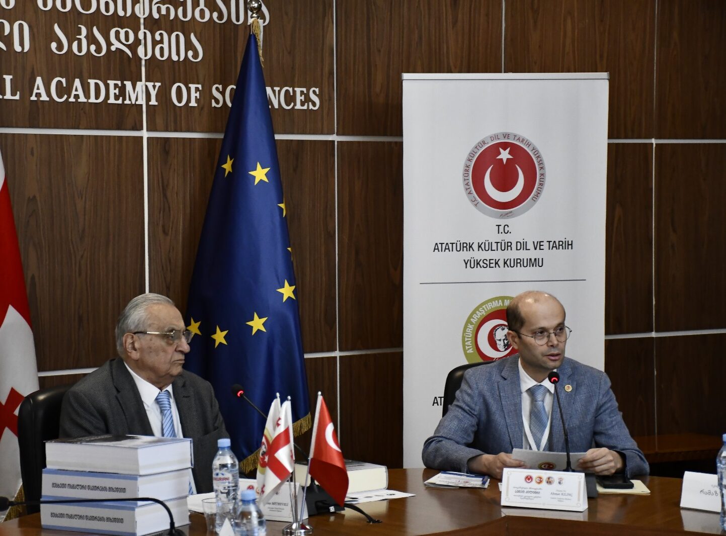 Kafkasya’nın İki Yakası Tiflis’te Buluştu: Türkiye-Gürcistan İlişkileri Paneli ve Kitap Tanıtımı Düzenlendi