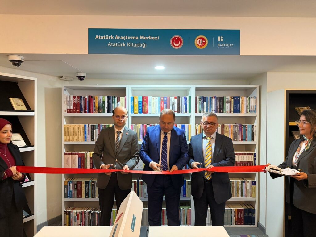 İzmir Bakırçay Üniversitesi Bünyesinde Atatürk Kitaplığı Açıldı